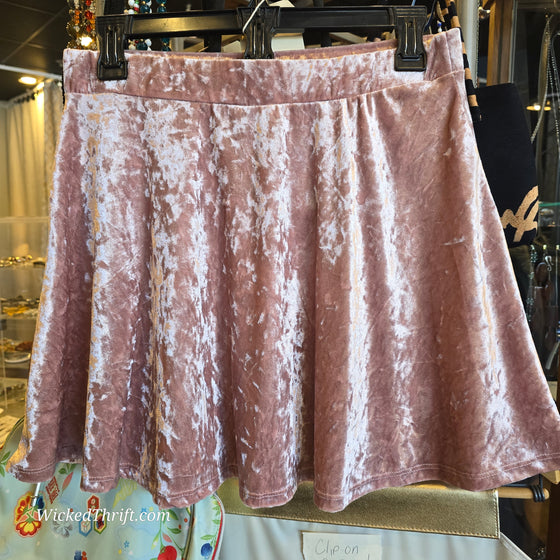 LA HEARTS Pink Crushed Velvet Skirt M - PopRock Vintage. The cool quotes t-shirt store.