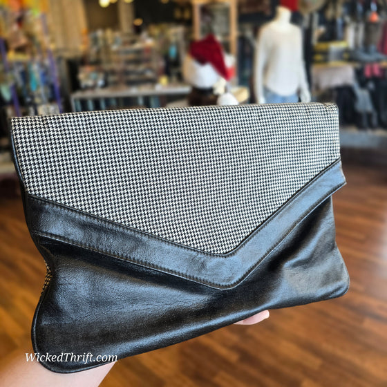 CLEARANCE CHERI Houndstooth Envelope AS IS