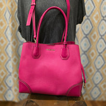  MICHAEL KORS Pink Pebbled Leather Tote AS IS - PopRock Vintage. The cool quotes t-shirt store.